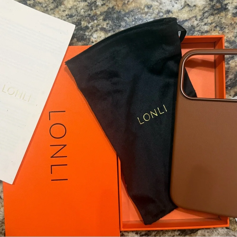 iPhone 17 pro max leather case